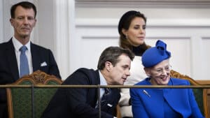 Der er stor uro i det danske kongehus, efter at dronning Margrethe har besluttet, at prins Joachims (øverst til venstre) fire børn fra nytår ikke længere skal bære titlerne prinser og prinsesse. Det er en beslutning, som prins Joachim langtfra er tilfreds med. (Arkivfoto). Foto: Liselotte Sabroe/Ritzau Scanpix