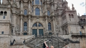 24. september sidste år nåede Malene Hjøllund sit mål, da hun efter 800 kilometers vandring ankom til katedralen i Santiago de Compostela. Privatfoto