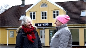 I øjeblikket er man ved at forhandle med en købmand, der skal overtage Let-køb i Bandholm, fortæller Gitte Arvegaard (venstre). Arkivfoto: Claus Hansen