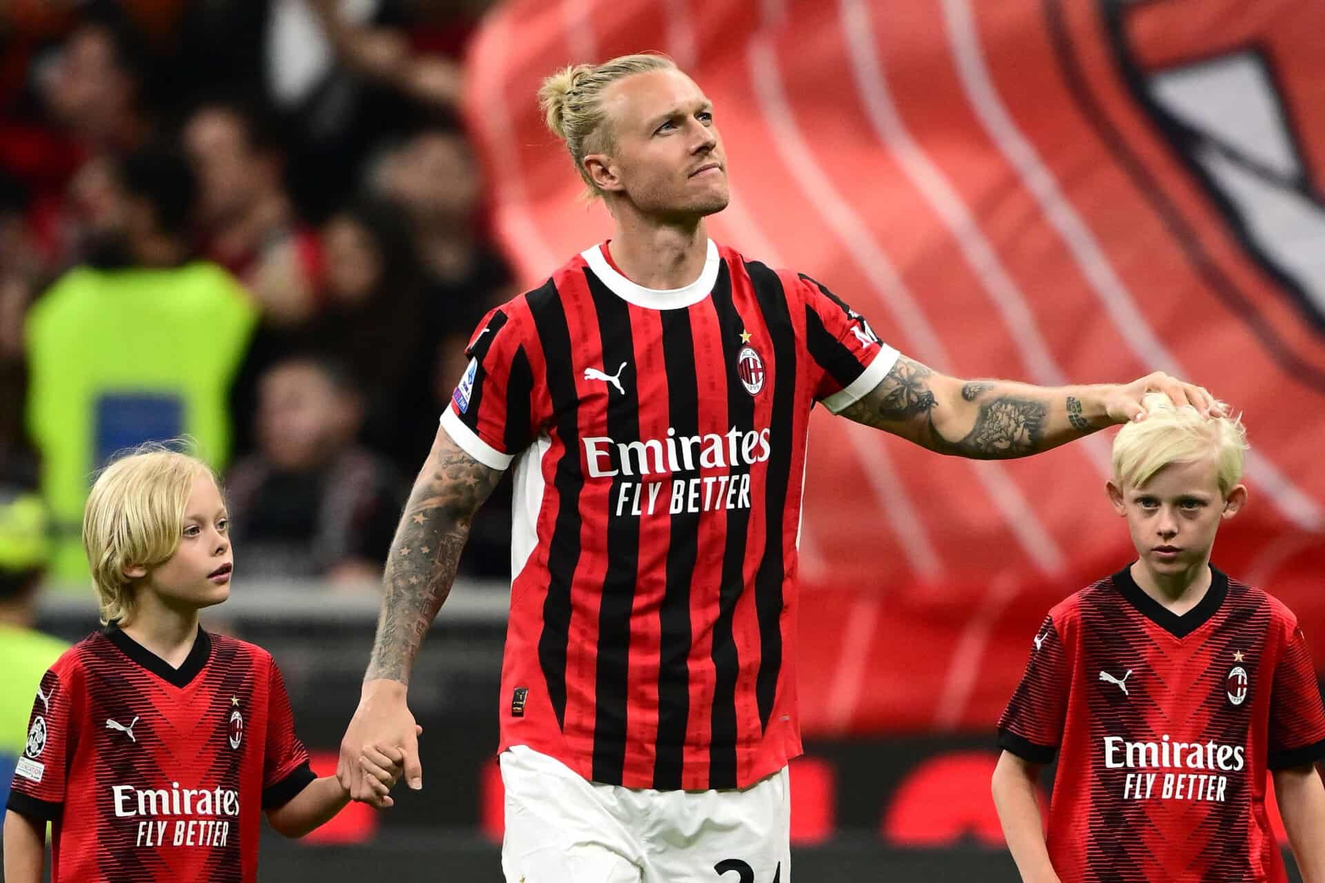 Rørt Simon Kjær tager afsked med AC Milan | folketidende.dk