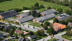 Skolen i Holeby lukker i 2024. Planen er, at den skal rives ned året efter. Foto: Anders Knudsen