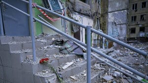 45 personer er fundet døde efter et russisk missilangreb på en beboelsesejendom i den ukrainske by Dnipro. Foto: Vitalii Matokha/Ritzau Scanpix