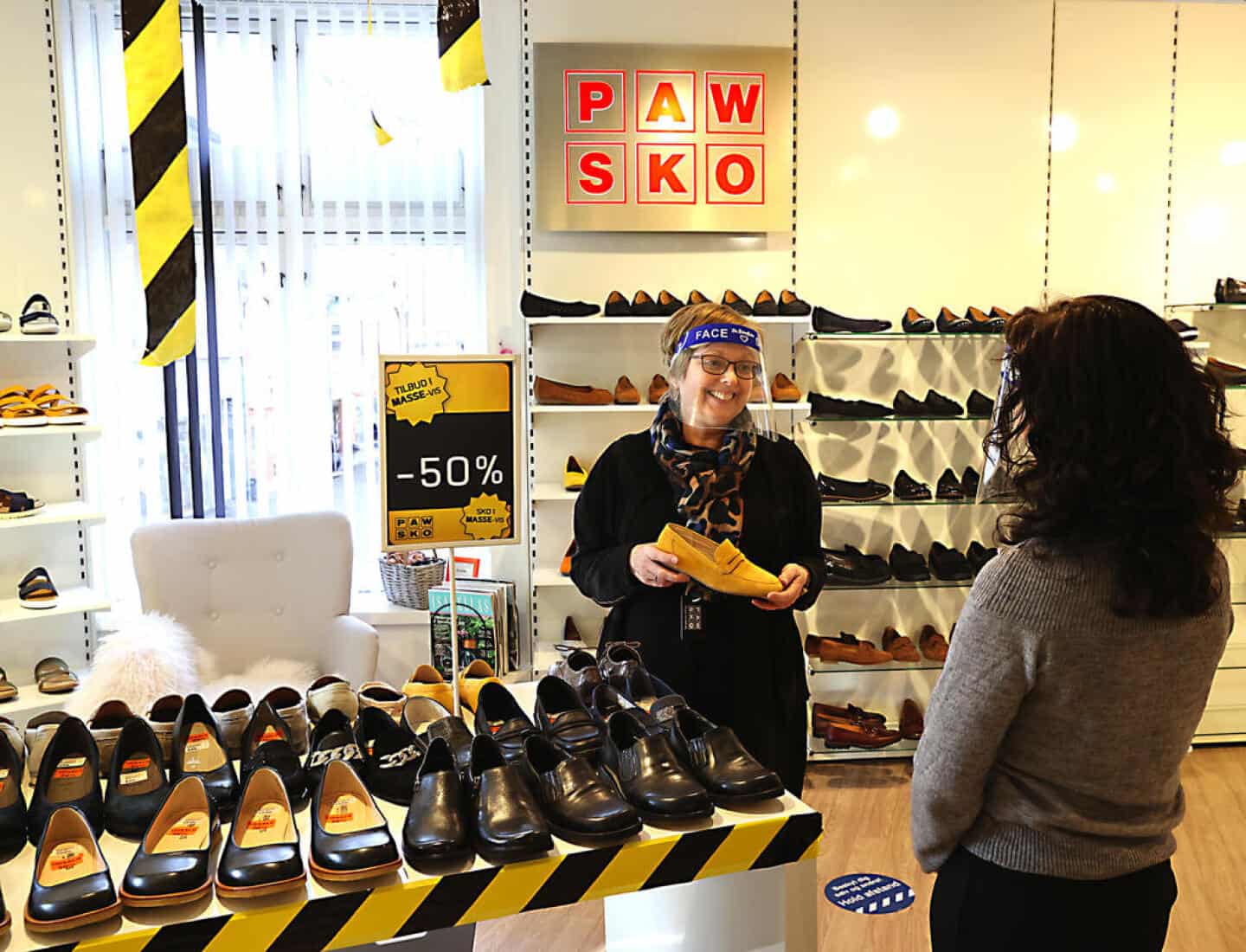 Konsekvens corona: Paw Sko lukker... | folketidende.dk