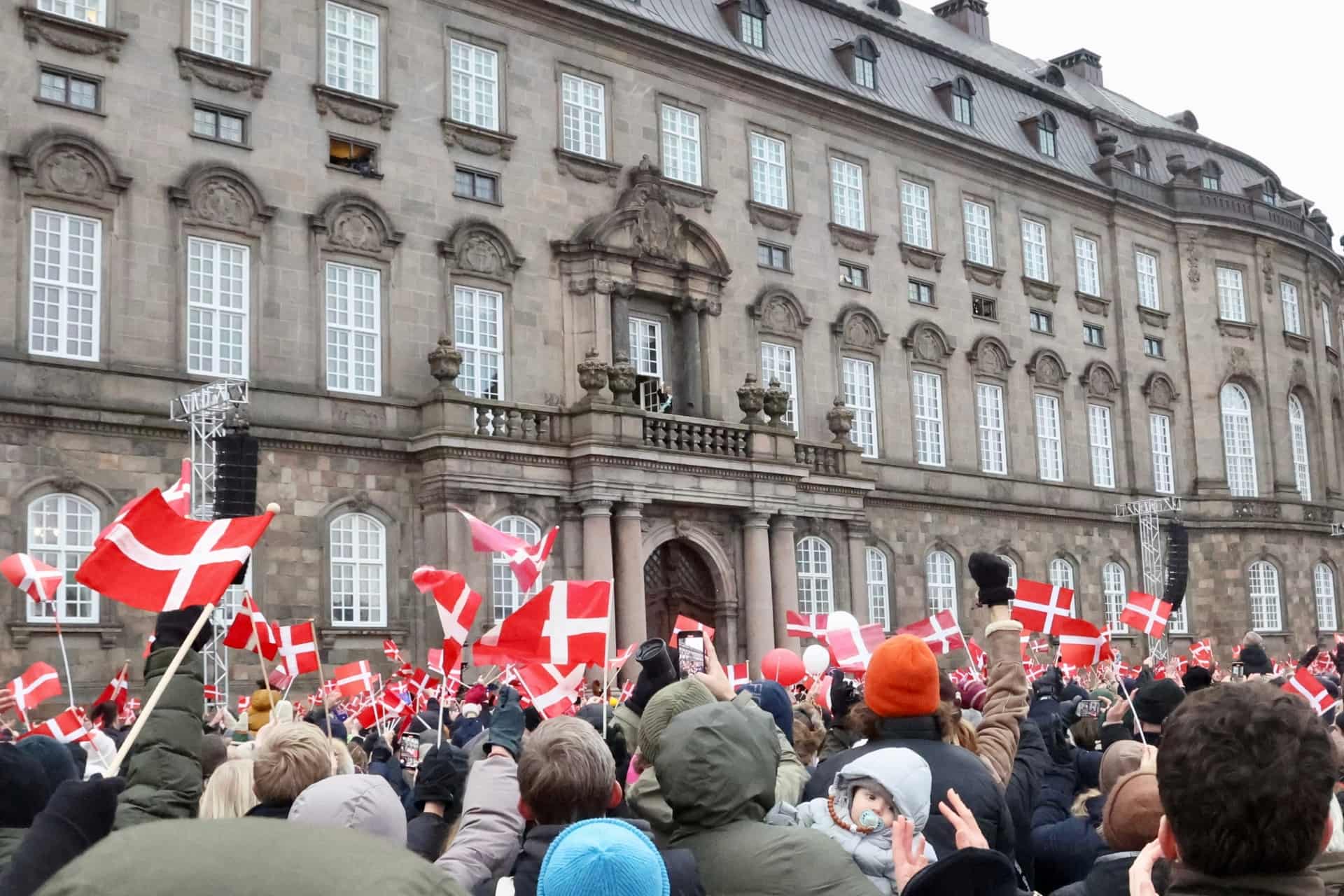 "Forbundne, Forpligtet, For Kongeriget Danmark:" Frederik Vil Være En ...