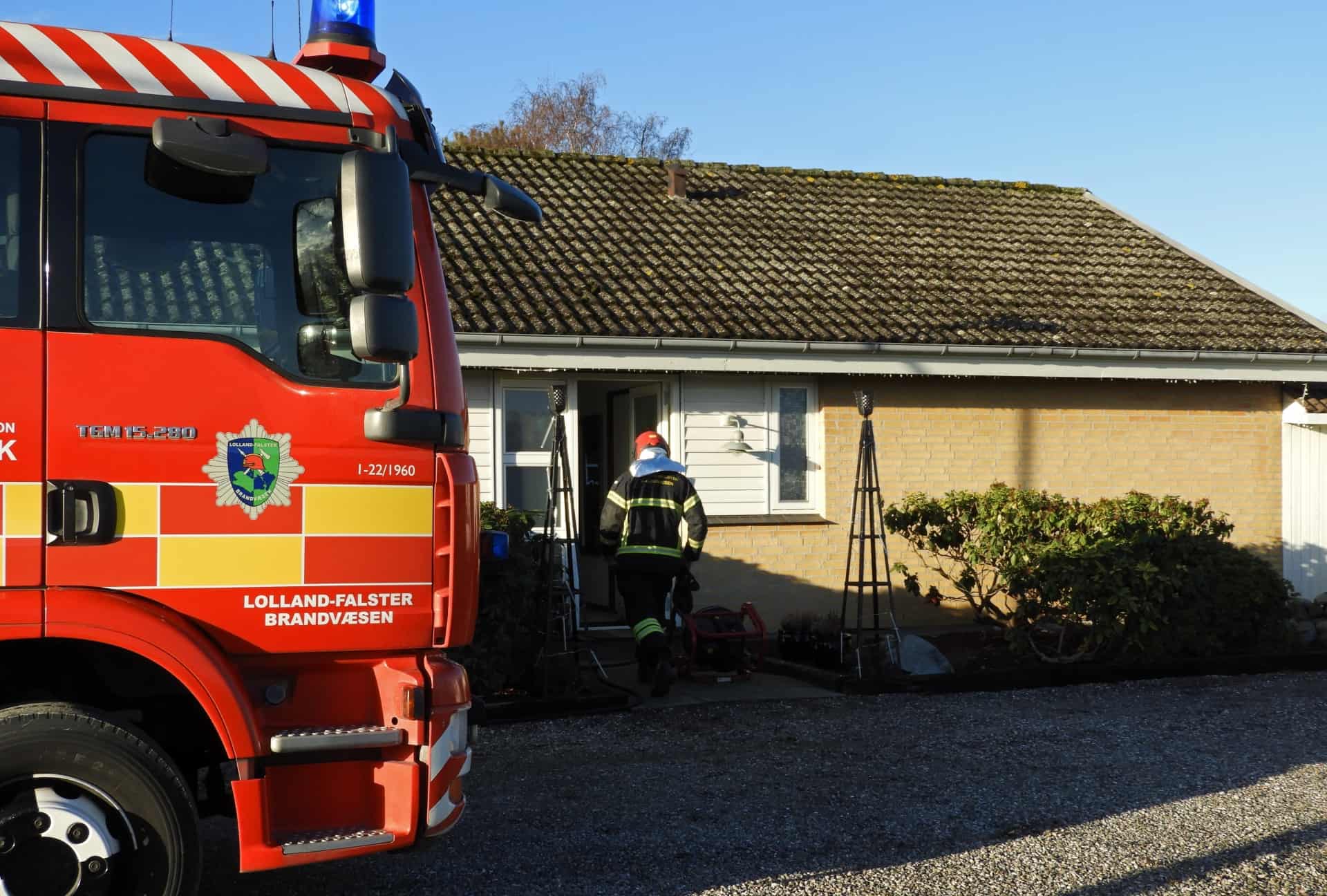 NI MAND RYKKEDE UD TIL BRAND I PILLEOVN | Folketidende.dk