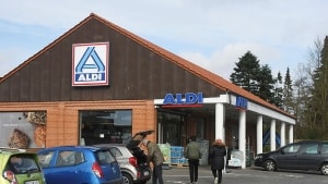 Den gamle Aldi i Maribo er blevet solgt. Butikken på billedet er af en tidligere Aldi i Nykøbing. Arkivfoto: Anders Knudsen